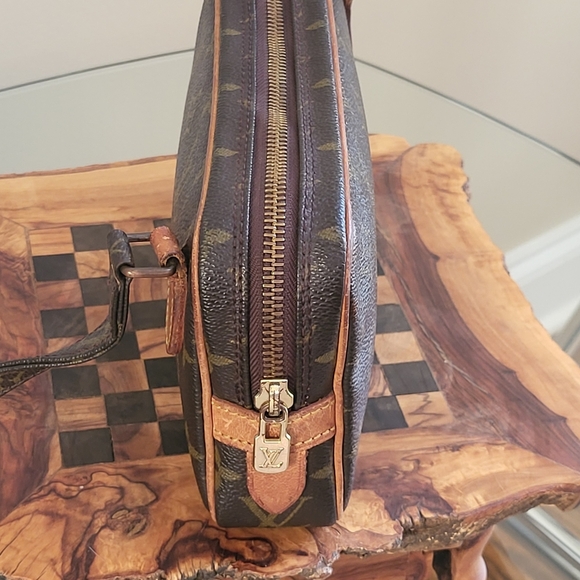 LOUIS VUITTON Pochette Marly Monogram Canvas Crossbody Bag..Authentic!! - Picture 4 of 14